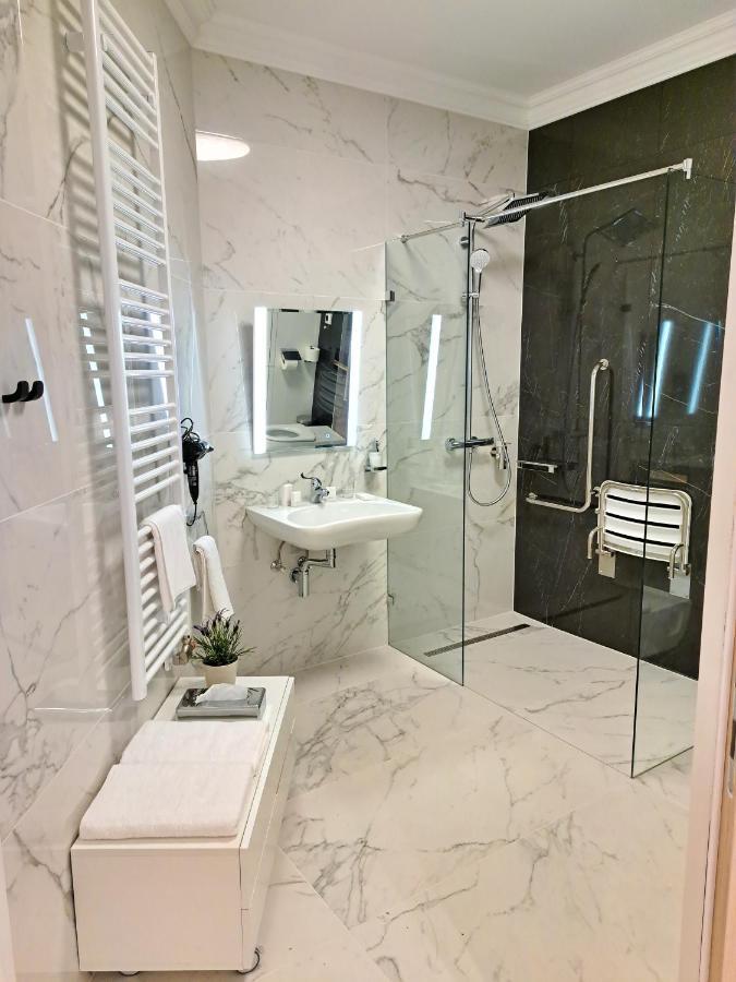 Hotel Domus Collis เยอร์ ภายนอก รูปภาพ