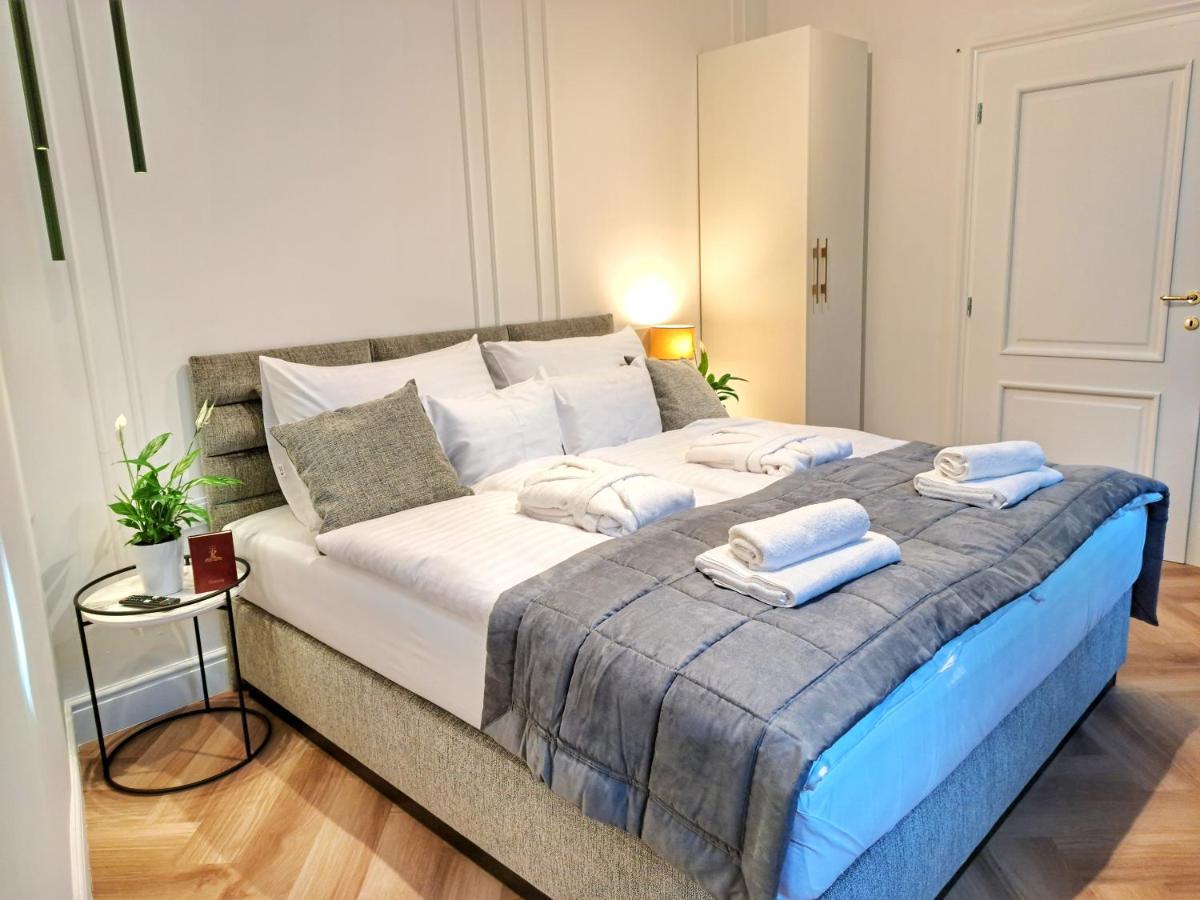 Hotel Domus Collis เยอร์ ภายนอก รูปภาพ